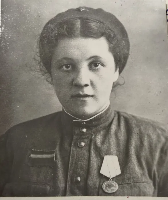 Елена Пивоварова